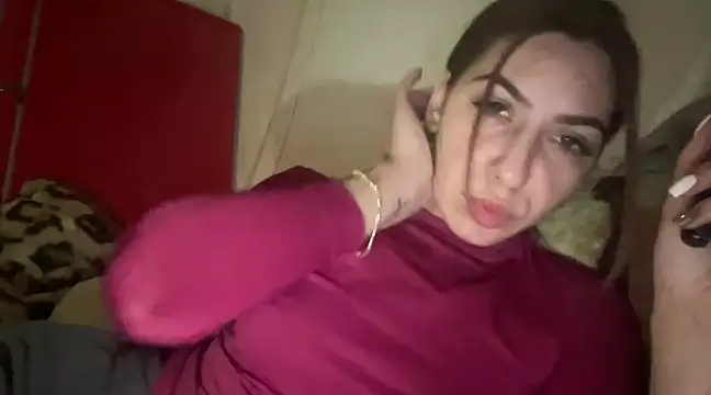 Snapshot of sarrah_rossy chatting on 03/18/25, 08:48 sarrah rossy online show from 03/18/25, 08:48