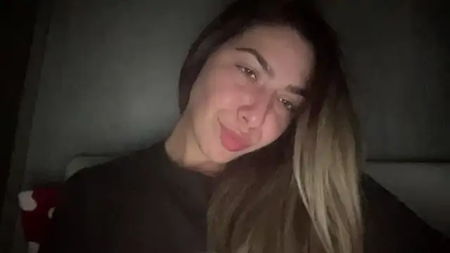 Snapshot of sarrah_rossy chatting on 11/03/25, 09:38 sarrah rossy online show from 11/03/25, 09:38