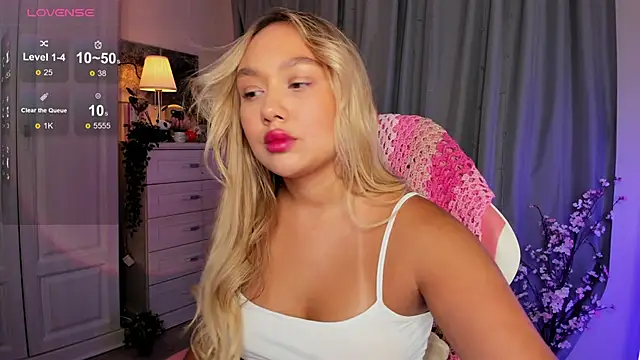  Loneve   online show from 10/12/25, 01:54