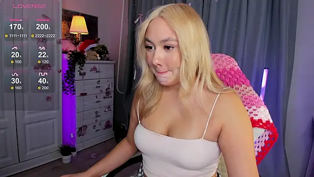 Snapshot of _Loneve__ chatting on 02/01/26, 02:15 Loneve online show from 02/01/26, 02:15