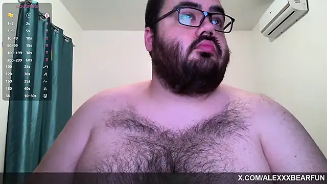 Snapshot of alexxxbear chatting on 02/19/26, 11:01 alexxxbear online show from 02/19/26, 11:01