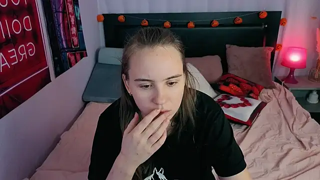 Lika 0ne online show from 11/14/25, 12:04