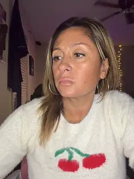 bossyroxy84 online show from 11/12/25, 12:55