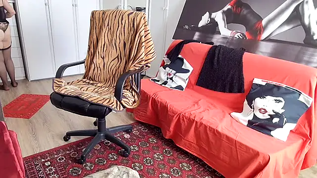 Chanel Noire online show from 02/27/26, 01:44