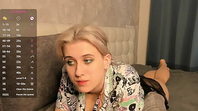 ConstanceBails online show from 02/20/25, 01:40