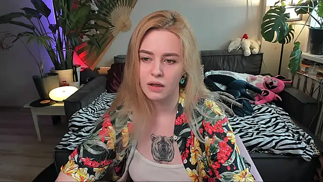 Alexa Pirs online show from 03/26/26, 12:44