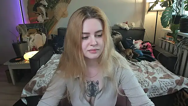 Alexa Pirs online show from 04/24/26, 01:35