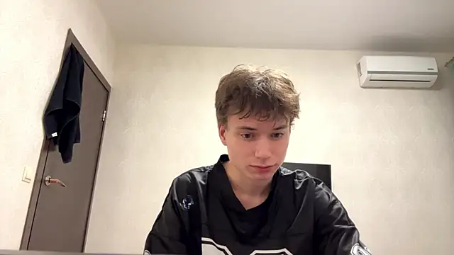 aronrodrigos online show from 02/10/25, 11:02