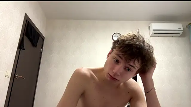 aronrodrigos online show from 02/12/25, 01:09