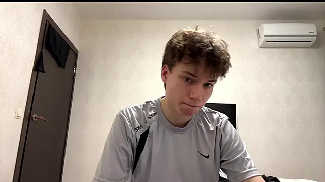 aronrodrigos online show from 02/12/25, 04:11