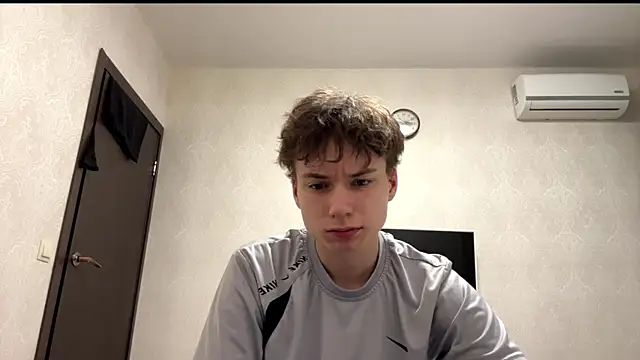 aronrodrigos online show from 02/12/25, 10:37