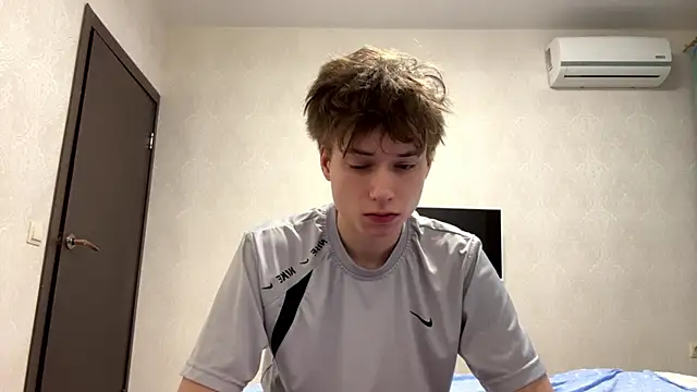 aronrodrigos online show from 02/19/25, 10:42