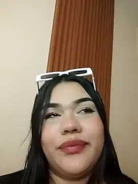 Snapshot of nikki_grey chatting on 10/27/25, 09:52 nikki grey online show from 10/27/25, 09:52