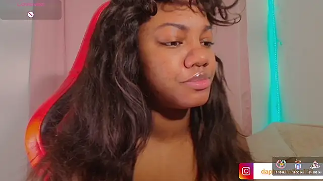 Snapshot of Daphnewalker__ chatting on 02/13/26, 12:34 Daphnewalker online show from 02/13/26, 12:34