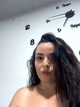 Snapshot of francy20 chatting on 10/10/25, 03:05 francy20 online show from 10/10/25, 03:05