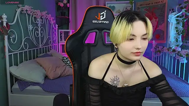 Akemi Sora  online show from 03/01/25, 03:38