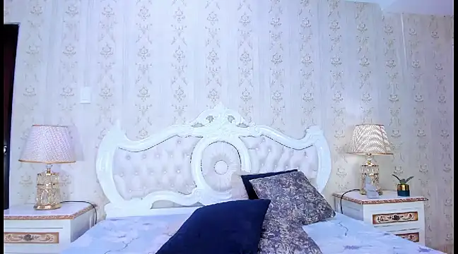 TianahGlow online show from 03/10/25, 11:49