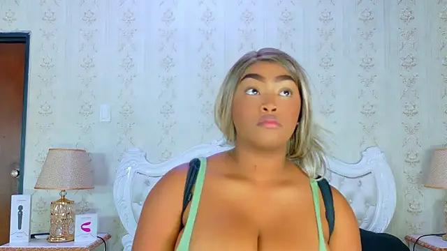 TianahGlow online show from 09/22/25, 08:11