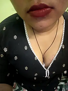 Snapshot of KEEP879_346 chatting on 11/23/25, 05:24 KEEP879 346 online show from 11/23/25, 05:24