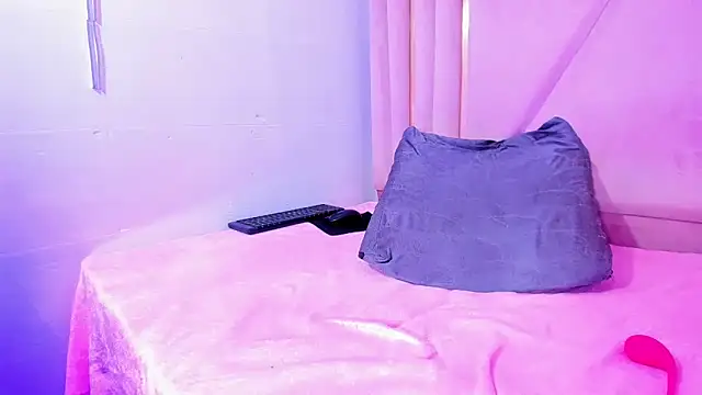 Snapshot of EvansDarling chatting on 03/11/25, 06:30 EvansDarling online show from 03/11/25, 06:30