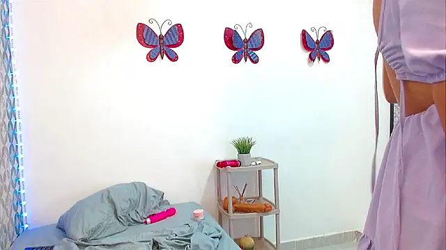 Emilybateee online show from 03/01/25, 07:26