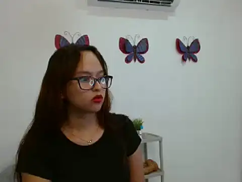 Emilybateee online show from 03/07/25, 08:11