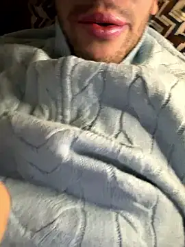 yaxxx03 online show from 11/05/25, 04:29