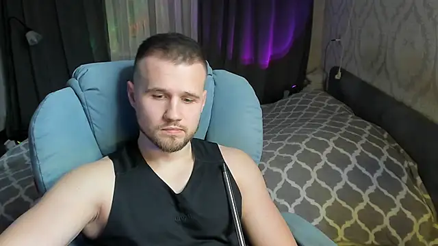 Snapshot of Vladik_b chatting on 02/27/25, 05:26 Vladik b online show from 02/27/25, 05:26