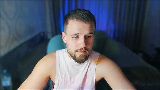 Snapshot of Vladik_b chatting on 02/07/26, 06:00 Vladik b online show from 02/07/26, 06:00