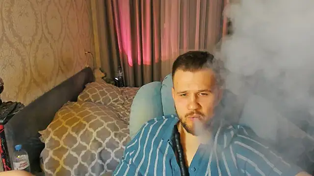 Snapshot of Vladik_b chatting on 04/21/26, 05:50 Vladik b online show from 04/21/26, 05:50