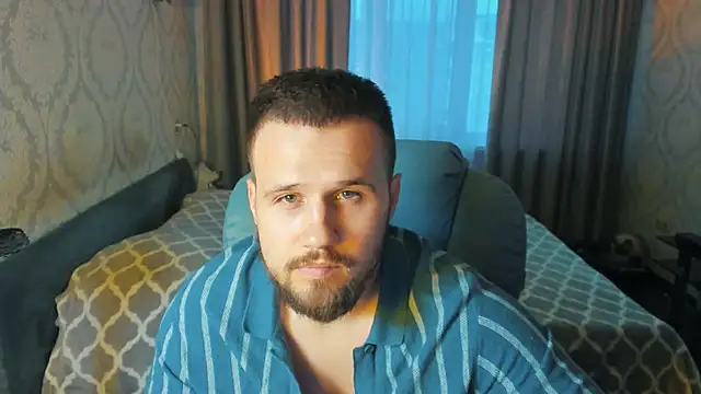 Snapshot of Vladik_b chatting on 04/25/26, 05:10 Vladik b online show from 04/25/26, 05:10
