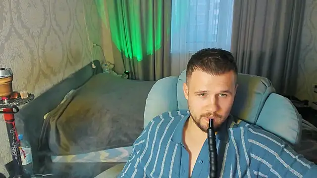 Snapshot of Vladik_b chatting on 05/15/26, 05:53 Vladik b online show from 05/15/26, 05:53