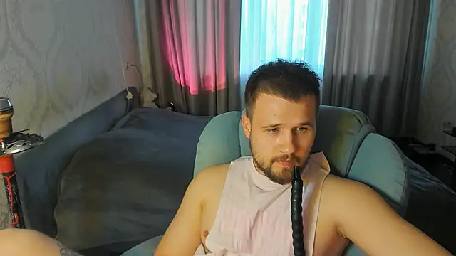 Snapshot of Vladik_b chatting on 05/27/26, 05:32 Vladik b online show from 05/27/26, 05:32