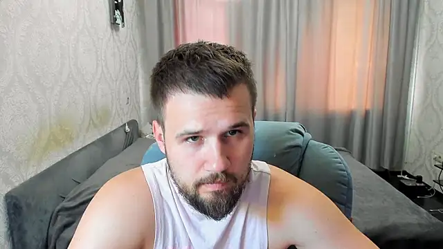 Snapshot of Vladik_b chatting on 07/13/26, 09:01 Vladik b online show from 07/13/26, 09:01