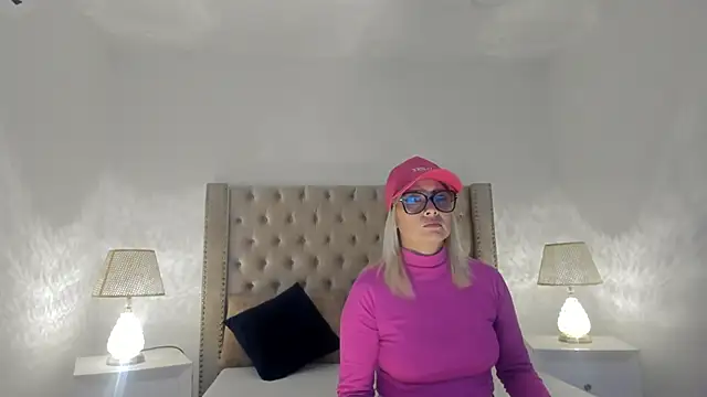 CandieGilson   online show from 12/14/25, 01:49