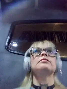 CandieGilson   online show from 03/19/26, 10:30