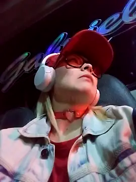 CandieGilson   online show from 03/25/26, 10:43