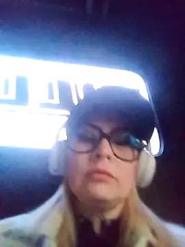 CandieGilson   online show from 05/02/26, 11:15
