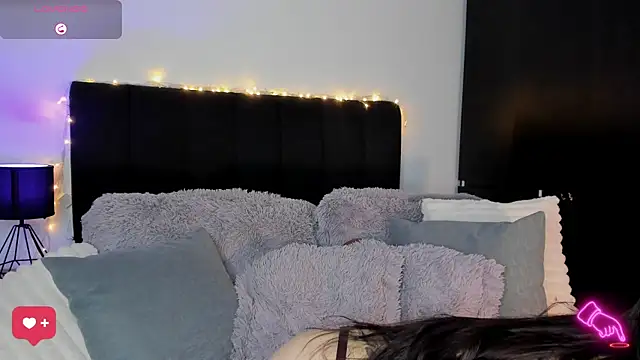 Snapshot of Amara_vause_ chatting on 10/17/25, 01:09 Amara vause online show from 10/17/25, 01:09