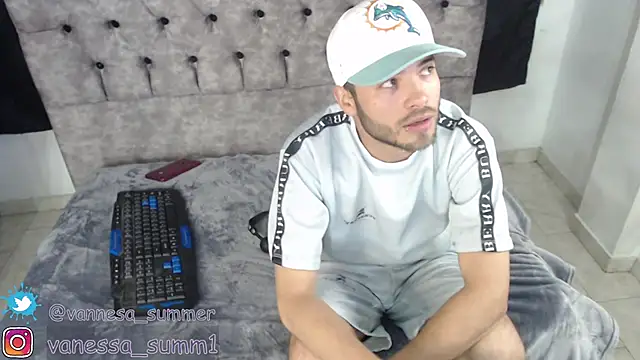 aczino vel online show from 02/12/25, 01:41