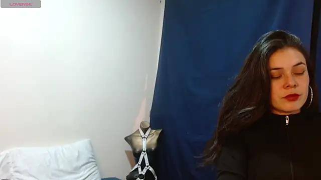 SamanthaGreen- online show from 03/18/25, 04:15