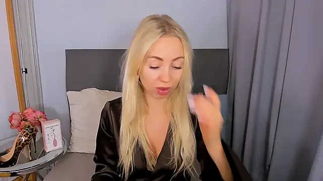 Snapshot of MargaritaRose chatting on 05/19/26, 05:14 MargaritaRose online show from 05/19/26, 05:14