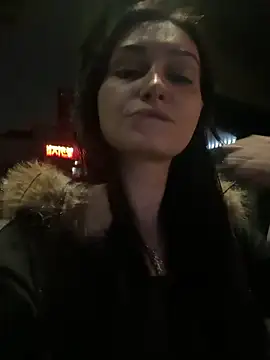 lunalovelee online show from 10/11/25, 05:33