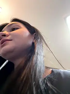 lunalovelee online show from 11/19/25, 08:58