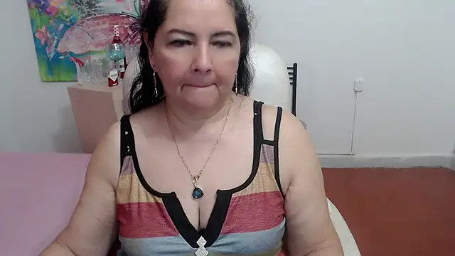 leonela 69 online show from 10/19/25, 02:45