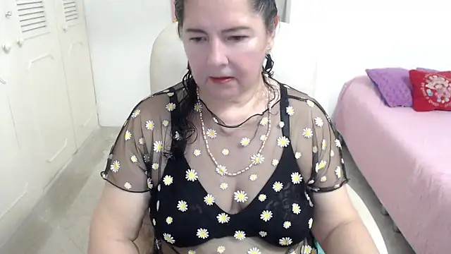 Snapshot of leonela_69 chatting on 05/02/26, 12:26 leonela 69 online show from 05/02/26, 12:26