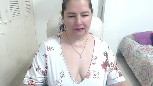 Snapshot of leonela_69 chatting on 05/08/26, 12:49 leonela 69 online show from 05/08/26, 12:49