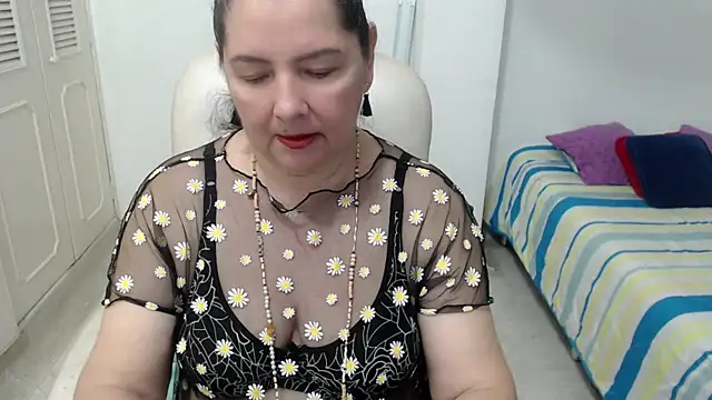 Snapshot of leonela_69 chatting on 05/19/26, 11:11 leonela 69 online show from 05/19/26, 11:11