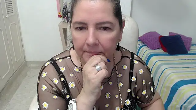 Snapshot of leonela_69 chatting on 05/21/26, 03:13 leonela 69 online show from 05/21/26, 03:13