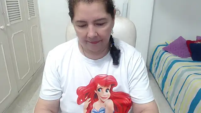 Snapshot of leonela_69 chatting on 05/26/26, 02:07 leonela 69 online show from 05/26/26, 02:07